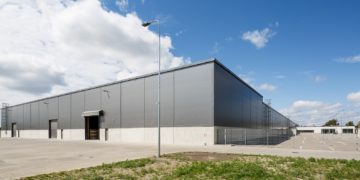 Eesti töötleva tööstuse plussid. Fotol Metsä Wood vineeritehas, foto: Maris Tomba