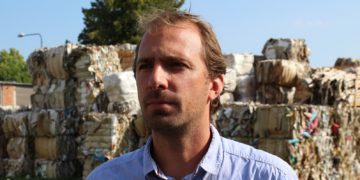 Räpina Paberivabriku juhataja Mihkel Peedimaa energiaaktsiiside soodustustest. Foto: Scanpix