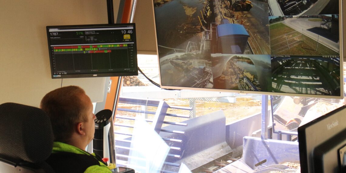 Suud puhtaks: erialaliidud majanduskriisist. Suurim tootmisesse investeerija on puidutööstus. Pildil Toftan. Foto: Kristina Traks. Tööstusettevõtted, Swedbanki analüüs