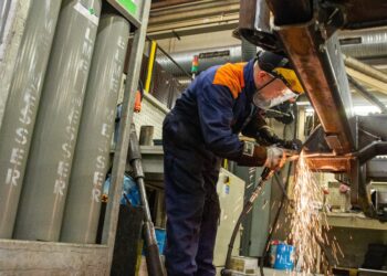 Lääne-Virumaa majanduse üheks peamiseks tugevuseks võib pidada ekspordivõimekust. Hea näide tugevast eksportijast on OÜ Palmse Mehaanikakoda, kelle toodetud metsamasinad on tuntud nii Euroopas kui ka mujal maailmas. Foto: Vladilsav Musakko / Virumaa Teataja /Scanpix