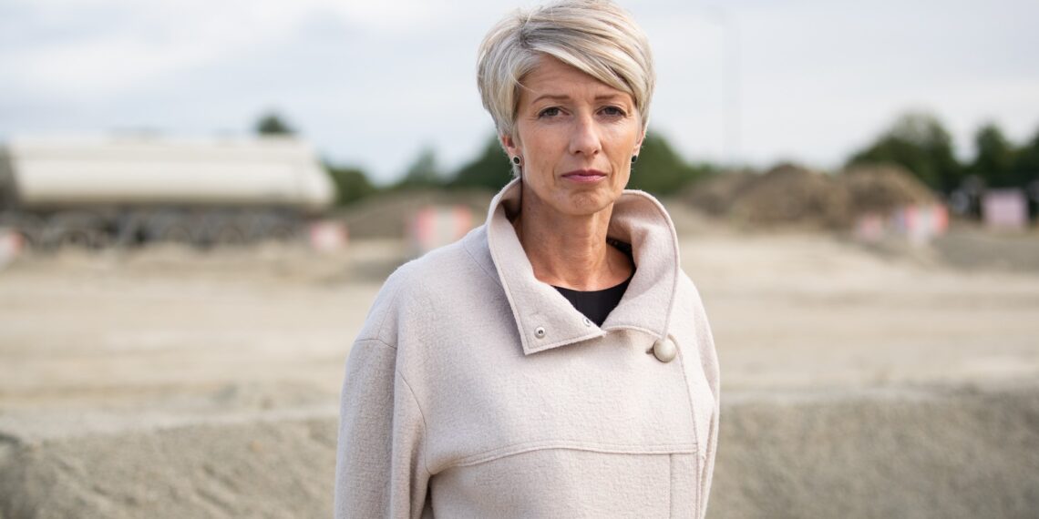 HKScan Eesti juht Anne Mere nendib, et ei tea, kui palju läheb ettevõtte jaoks maksma ühekordse plasti direktiivi ülevõtmine, sest direktiivi rakendusakte ja selgeid definitsioone pole. Plastidirektiiv. Foto: Eero Vabamägi / Postimees /Scanpix