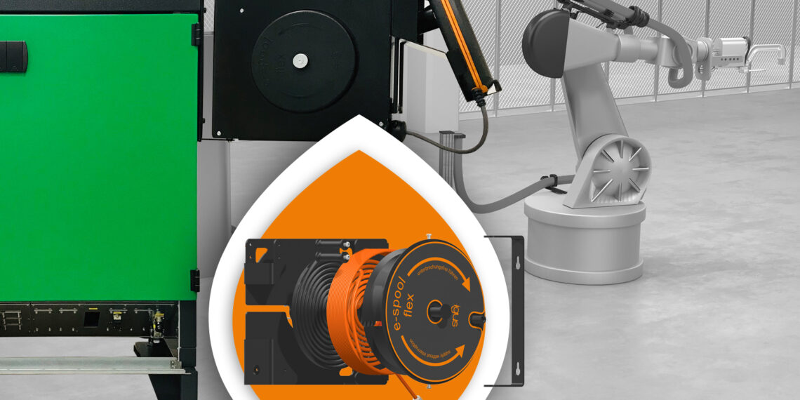 Kaablitrummel e-spool flex tagab paneelikaablite ohutu peale- ja mahakerimise, nagu seda kasutatakse ettevõttes ARAGON Industrieelektronik GmbH. (Allikas: igus GmbH)