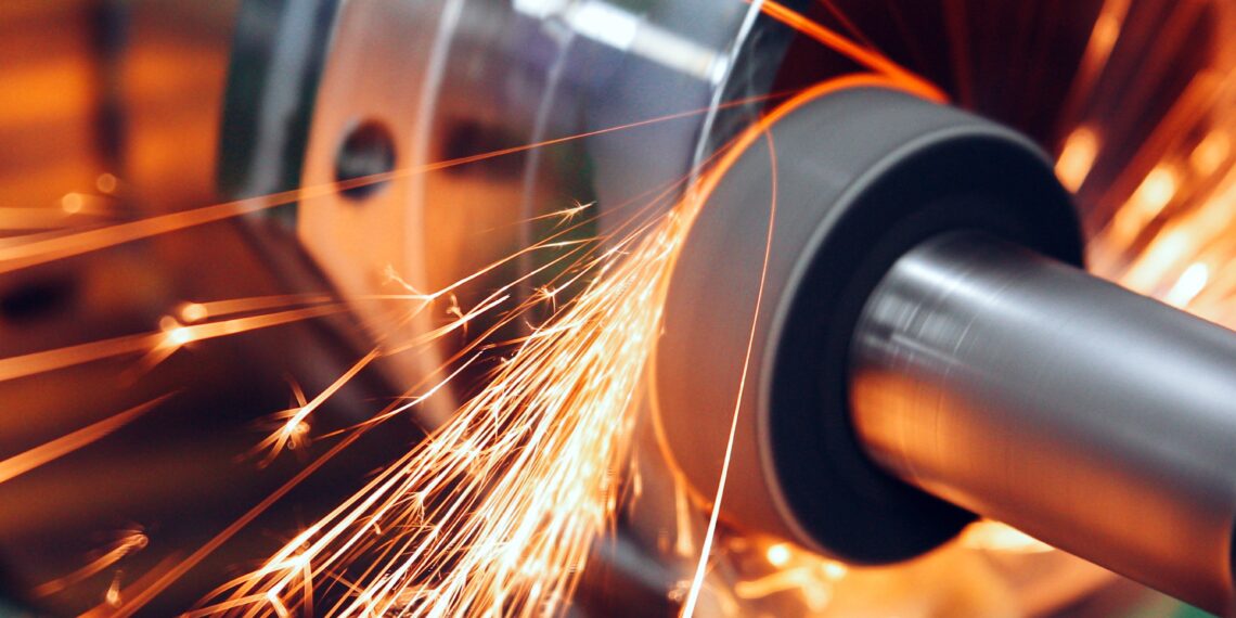 Koalitsioonilepe. Seadmete ostmisel arvesta hinnatõusu ja tarneprobleemidega. Statistikaameti andmetel tööstustoodang kasvas veebruaris võrreldes mullusega mäetööstuses ja energeetikas, kahanes töötlevas tööstuses. Foto: Shutterstock