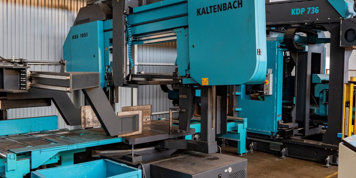 Kaltenbachi uus konstruktsioonidetailide töötlemise seade lisab kogu tehase tööle tootlikkust ning võimaldab tulevikus kõiki tootmisprotsessi etappe ka paremini jälgida. Metallitööpink