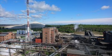 Ida-Virumaa otsib aseainet põlevkivitööstusele. Kiviõli põlevkivikeemia tehas vajab Euroopa Liidus seatud kliimaeesmärkide tõttu uuenduslikku lähenemist põlevkivikeemiale. Seda nähakse dikarboksüülhapete tootmises. Foto: Kiviõli Keemiatööstus