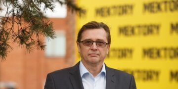 Töötlev tööstus – kas valge vares või must hobune? Tööstus väärib säilitamist, sest muidu jääme kriiside räsida. Eesti Keemiatööstuse Liidu tegevjuht Hallar Meybaum. Foto: Raul Mee / Scanpix