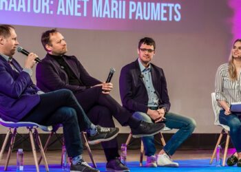 Vasakult: Ivo Palu, Timo Tatar, Danel Türk ning moderaator Anet Marii Paumets. Foto: Tallinna Tehnikaülikool