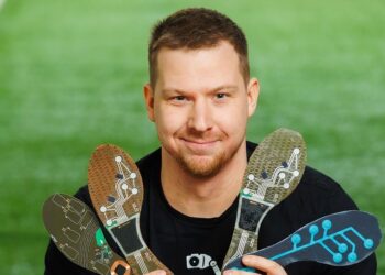 Eesti Elektroonikatööstuse Liit: OSKA uuring näitab, et aastaks 2030 on Eesti tööstuses puudu kaks kolmandikku inseneridest. ja Krakuli tegevjuhi Kristjan Tozeni sõnul on Eestis vaja juurde eri kompetentsidega elektroonikateadmistega eksperte. Foto: Eesti Elektroonikatööstuse Liit