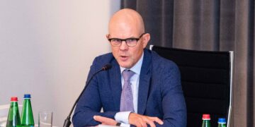 Majandus- ja infotehnoloogiaminister Tiit Riisalo tutvustas valitsuskabinetile ettevõtete nägemust Eesti tööstuspoliitika arenguvajadustest ja väljakutsetest aastani 2035. Fotol Tiit Riisalo. Foto: Eesti Välisministeerium