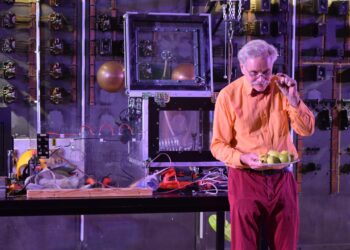 Aare Baumer teeb tänuväärset tööd teaduse n-ö massidesse viimisel, tema teadusteater Tallinna Energia avastuskeskuses on paljude klassiekskursioonide sihtpunktiks.