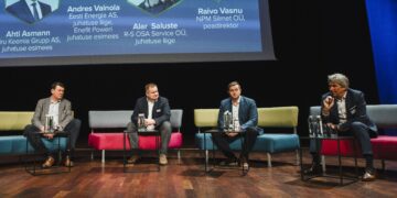 Ida-Virumaa õiglase ülemineku raha pääseb paisu tagant. Foorumi ettevõtjate aruteluringil osalesid (vasakult): Andres Vainola, Raivo Vasnu, Alar Saluste ja Ahti Asmann. Foto: TalTech