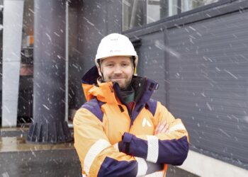 Adveni Baltikumi juht Juhan Aguraiuja on seda meelt, et kuni pole otsest seadusandlikku sundi, ei hakka kaugküttefirmad kasutusel olevat ja suuresti biokütuste põletamisele orienteeritud tehnoloogiat millegi uue vastu välja vahetama, sest see tooks klientidele kaasa märkimisväärse hinnatõusu. Foto: Adven/erakogu