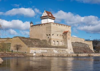 Narva linnus, Narva, Ida-Virumaa. Foto: By A.Savin - Own work, FAL, https://commons.wikimedia.org/w/index.php?curid=119373895