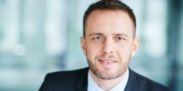 Kristian Ruby hinnangul oleme Baltimaade ja Kesk-Euroopa kindlamate elektriühenduste rajamisel hiljaks jäänud. Asjad on tema meelest võtnud liiga kaua aega ja see võib aeglustada energia ülekannet ning haavata kohalikku konkurentsivõimet. Foto: Eurelectric