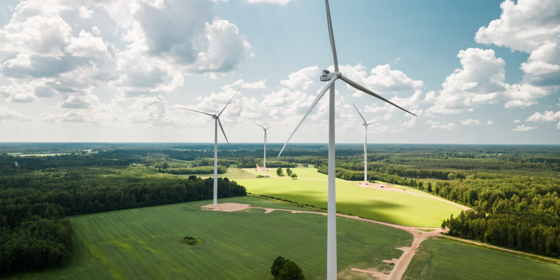 Utilitas: tuuleparkide rajamine takerdub paberimajandusse. Utiitase Saarde tuulepark. Foto: Utilitas