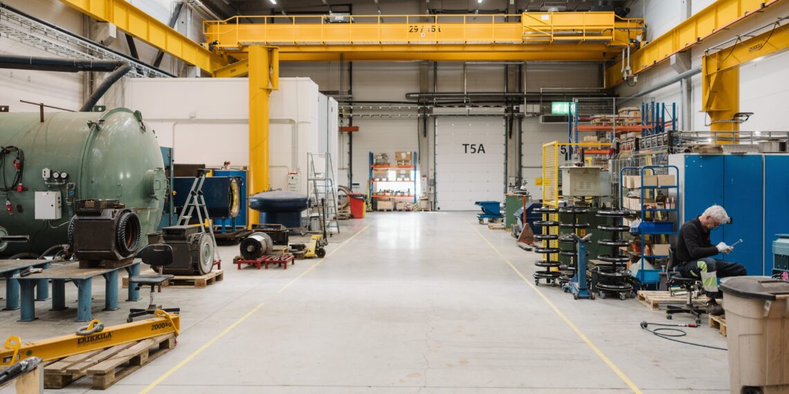 ABB hooldusekspert: õigeaegne hooldus ennetab elektrimasinate ja muundurite kulukaid seisakuid. Foto: ABB