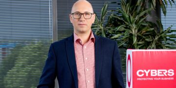 Terviklik küberkaitse on ainus viis tagada enda ettevõtte vastupanuvõime organiseeritud küberkuritegevusele ja hoida ära suuremad äritegevuse häired, soovitab CYBERS äriarendusjuht Ronnie Jaanhold.