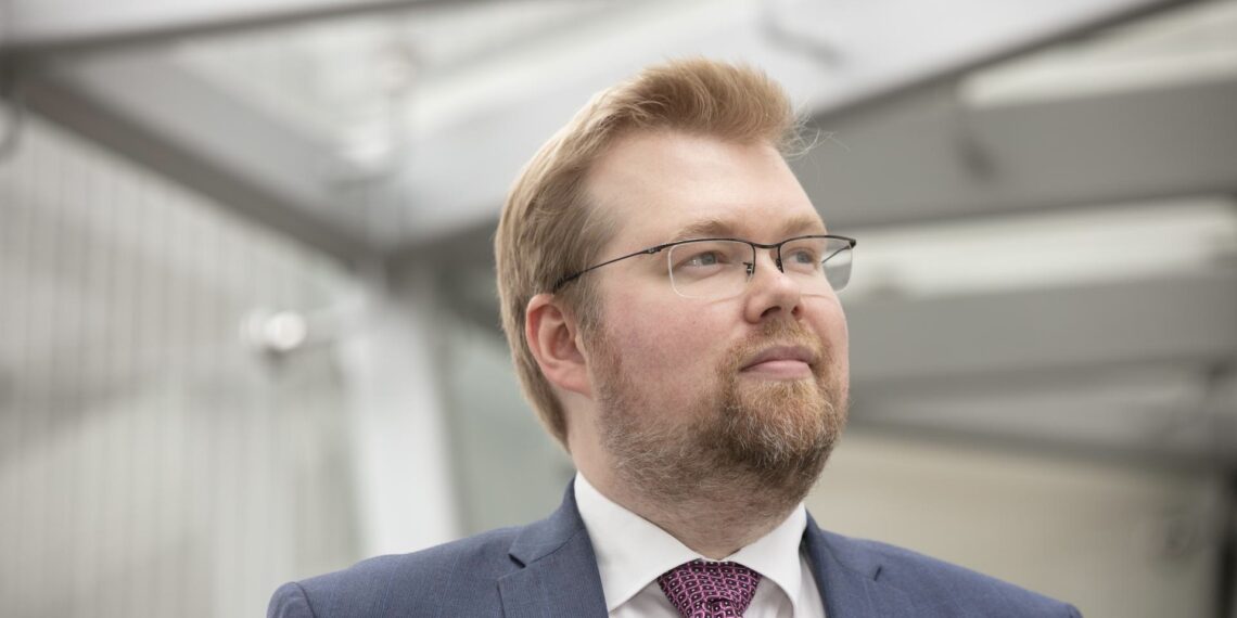 Eesti Panga ökonomist Kaspar Oja: investeeringute kasvav tase näitab ettevõtete usku majanduse taastumisse. Foto: Eesti Pank