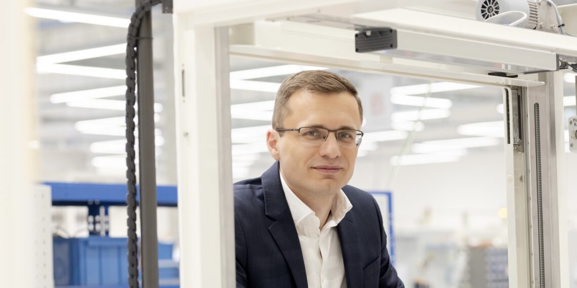 Roboteid tootva ja ettevõtetele automatiseerimislahendusi pakkuva Tech Group tegevjuht Martin Sutrop leiab, et kriisiaastad üle elanud Eesti tööstusettevõtted peaksid oma ärimudelites inventuuri tegema – maailm on muutunud ja see, mis eile töötas, ei pruugi homme olla enam konkurentsivõimeline. Foto: Renee Altrov, Tech Group