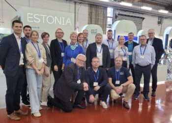 5.-7. novembrini 2024 osalevad kuus Eesti metalli- ja masinatööstuse ettevõtet Saksamaal toimuval messil FMB 2024. Eesti delegatsioon messil. Fotode autor EIS.