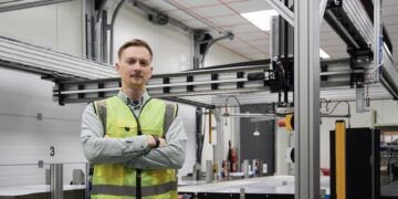 Tänu Kristofer Ott Suti juhtimisele sai Metaprint iguselt just nende vajadustele vastava roboti, mis tõstab tootmise efektiivsust ja töökindlust. Lineaarrobot. Foto: igus