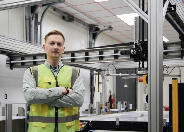 Tänu Kristofer Ott Suti juhtimisele sai Metaprint iguselt just nende vajadustele vastava roboti, mis tõstab tootmise efektiivsust ja töökindlust. Lineaarrobot. Foto: igus