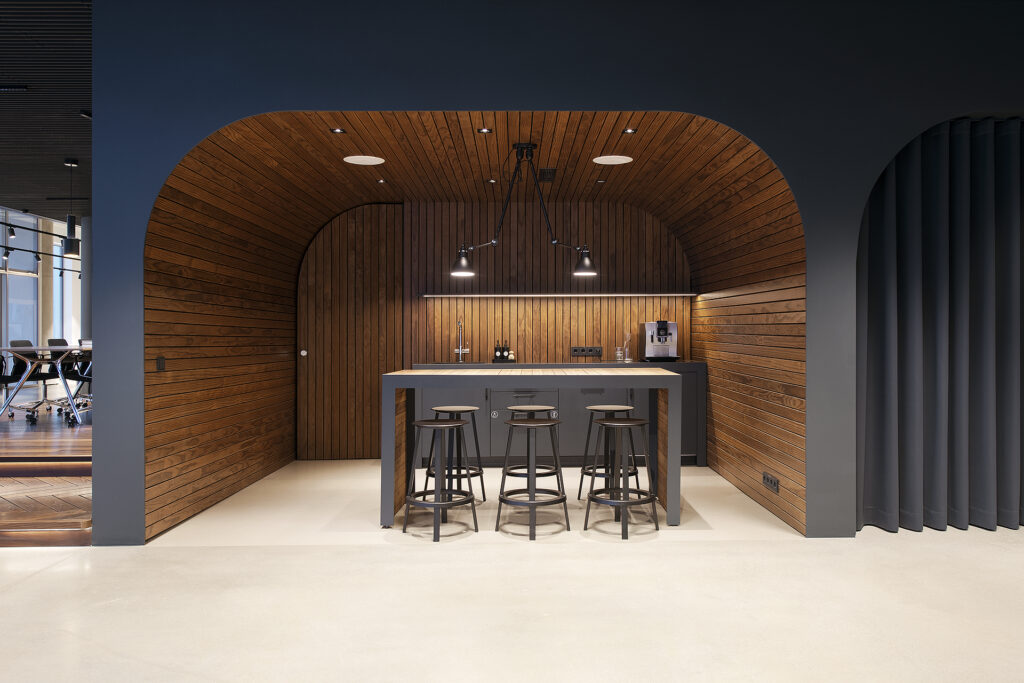 Thermory showroom Tallinnas Lõõtsa 1a, KAMP Arhitektid. Fotod: Terje Ugandi