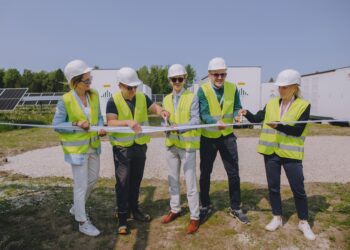 Rahvusvaheline taastuvenergia arendaja Enery käivitas Rummus Eesti suuruselt teise akupargi. Foto: Enery