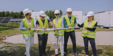 Rahvusvaheline taastuvenergia arendaja Enery käivitas Rummus Eesti suuruselt teise akupargi. Foto: Enery