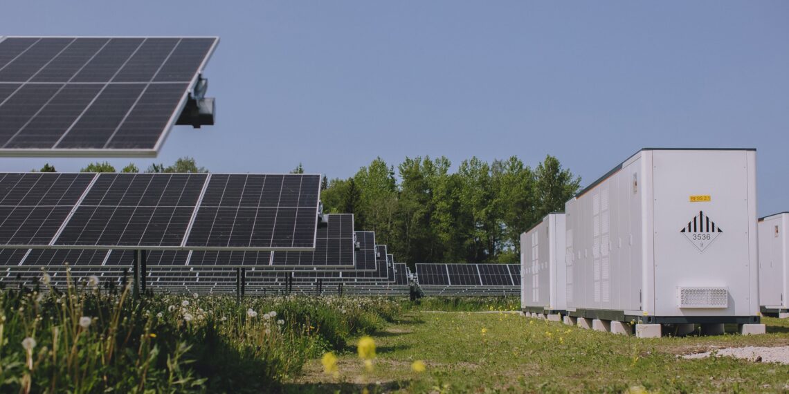 Eestisse on kiiresti vaja rajada uusi elektritootmisvõimsusi: tuule- ja päikeseelektrijaamu ja neid toetavat salvestust.