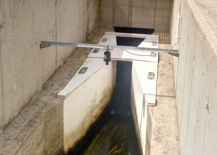 EasyTREK ultrahelianduriga vooluhulga mõõtmine Parshalli rennis.