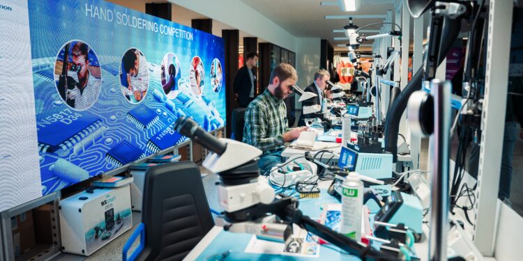 Tallinna Tehnikaülikoolis toimusid Eesti käsijootmise meistrivõistlused. Foto: Henri-Kristian Kirsip, TalTech