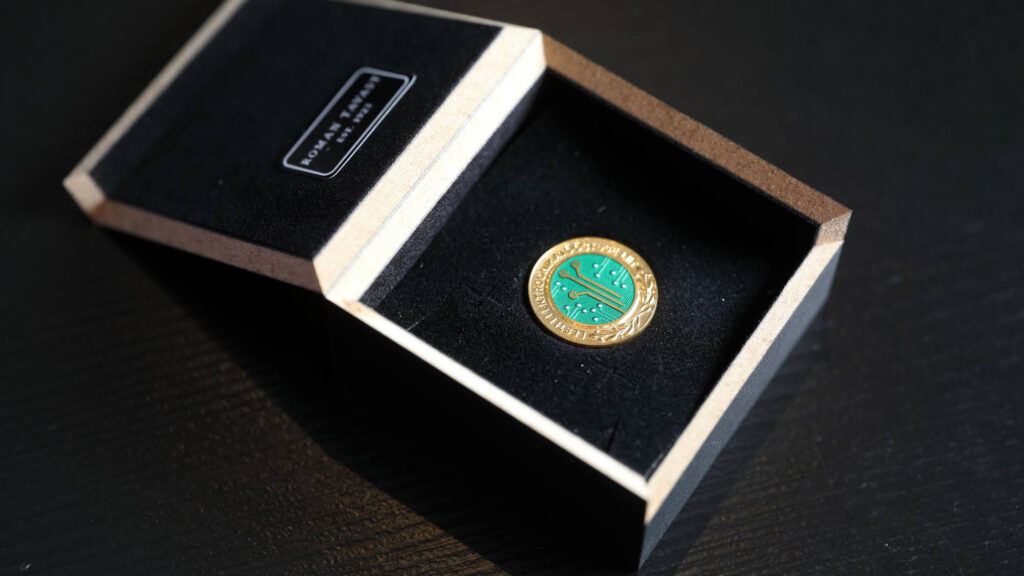 Tänavusel konverentsil andis EETL esmakordselt välja liidu teenetemärgid Eesti elektroonikasektorisse antud märgilise panuse eest. Teenetemärgi pälvisid Andres Taklaja, Dieter Weiss, Andres Ojalill ja Arno Kolk. Foto: Olev Mihkelmaa